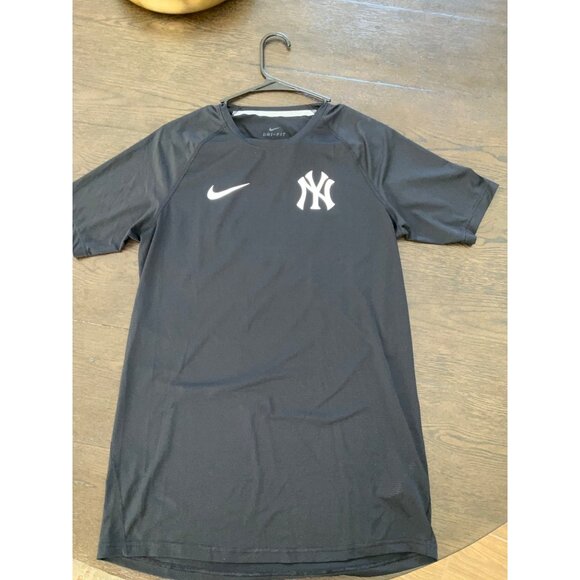 Nike New York Yankees Collection dri-fit tee men’s size Medium - Picture 3 of 8